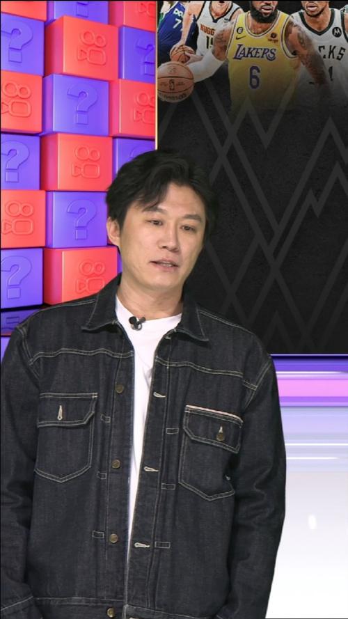 詹姆斯一直