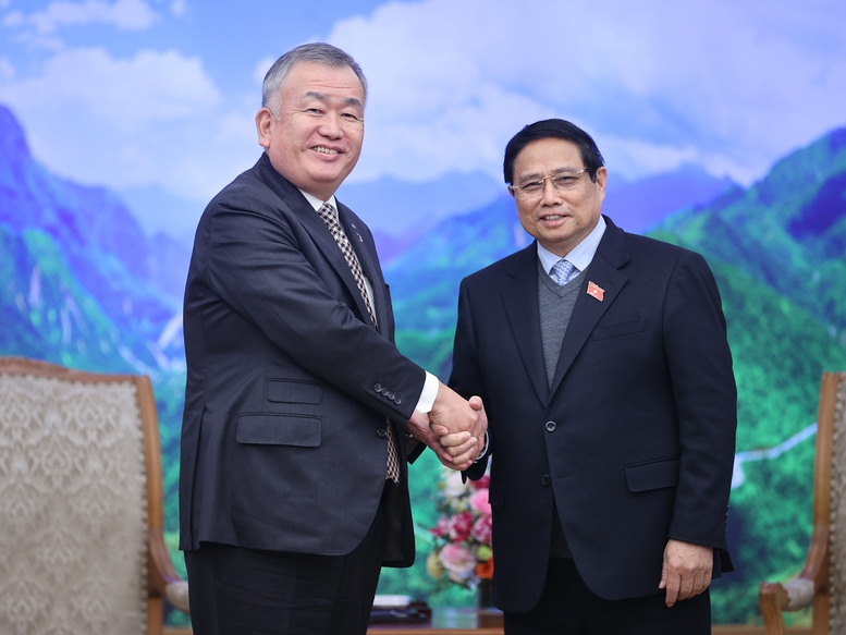 才能在激烈
